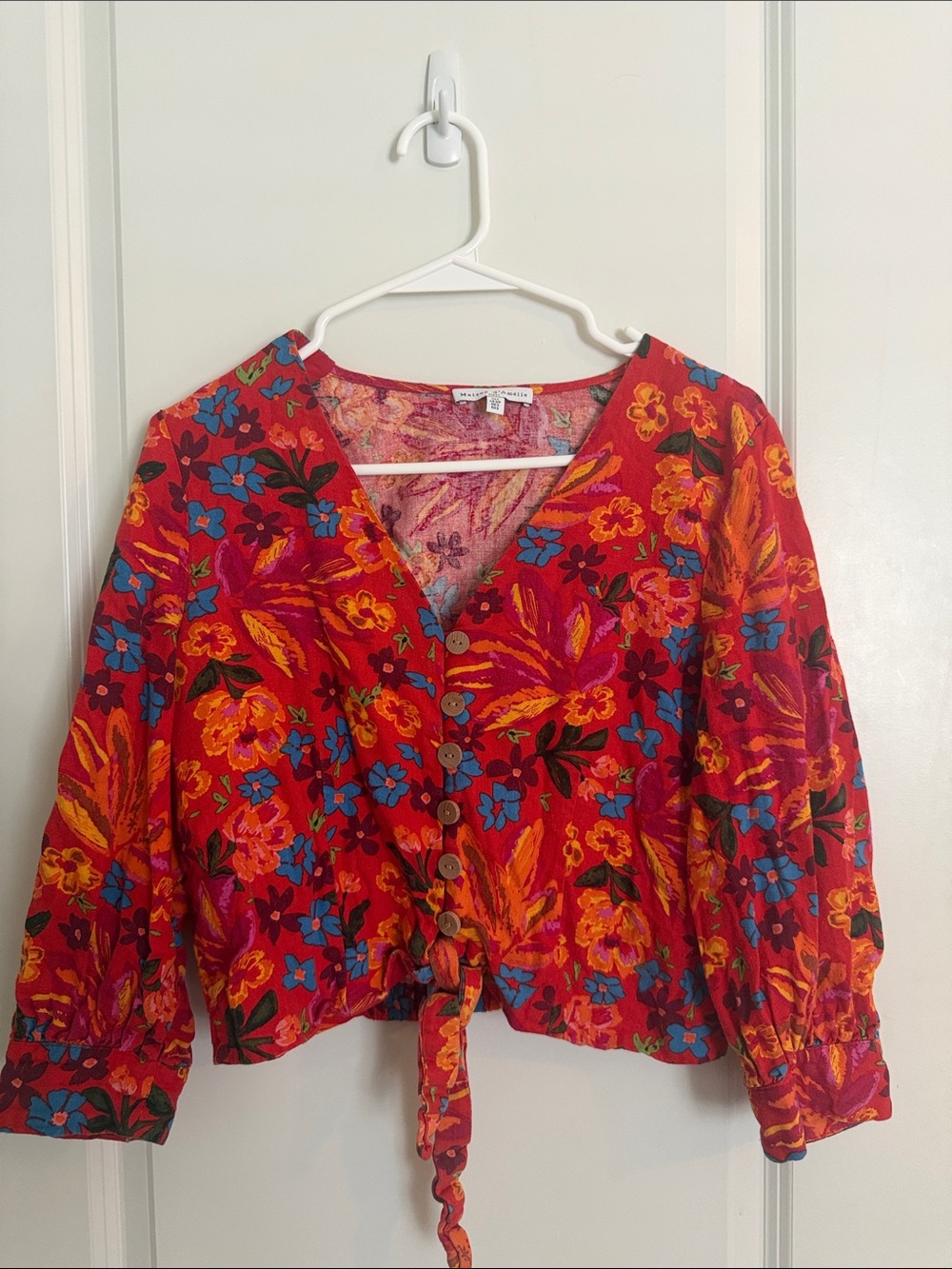 Maeve Red Floral Button-Front V-Neck Tie-Hem Blouse